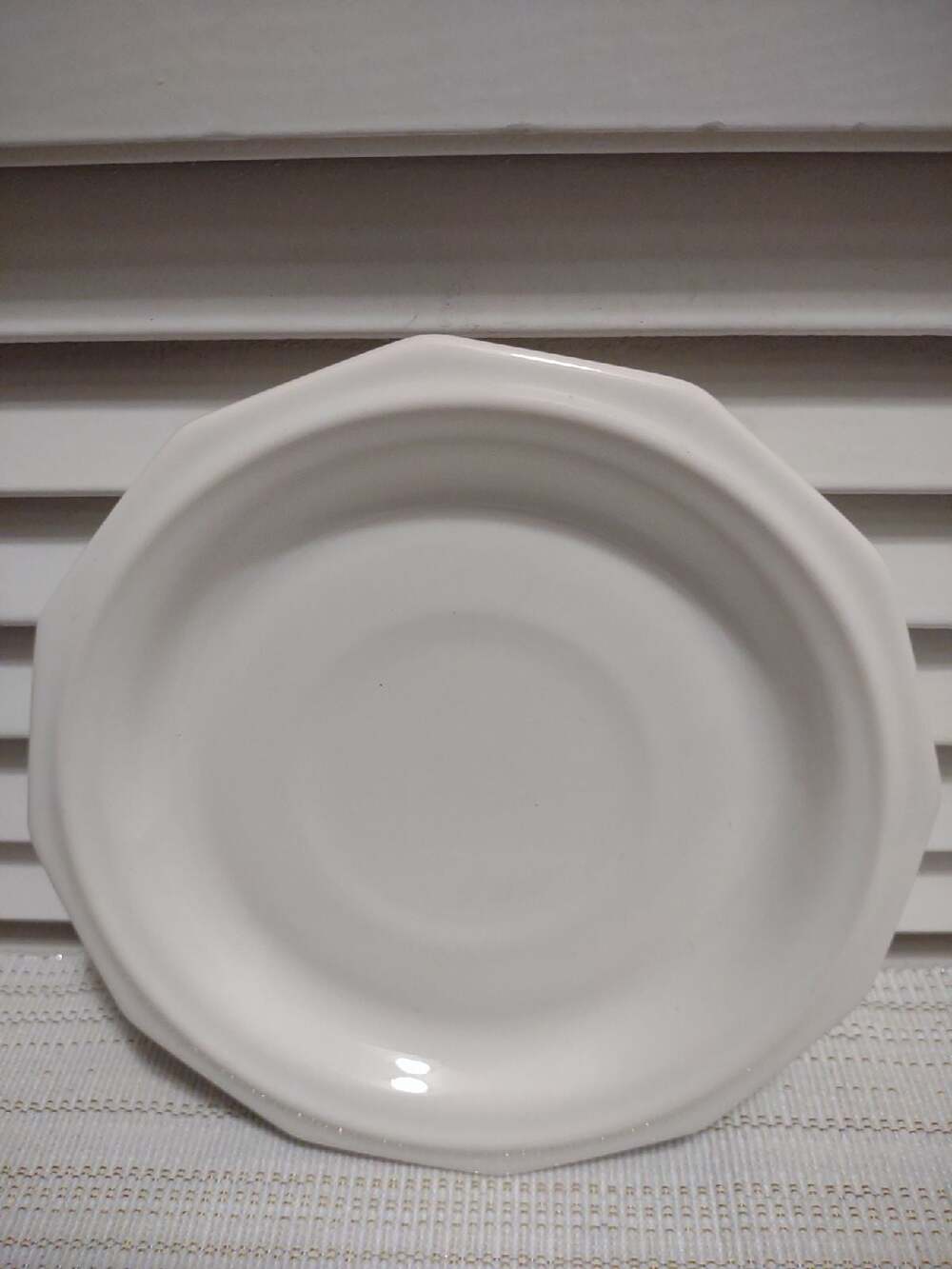 Pfaltzgraff Heritage white stoneware tea saucer plate only pointed rim